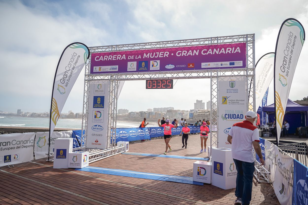 Las fotos de meta de la Carrera de la Mujer de Gran Canaria 11 32 36 15701 O