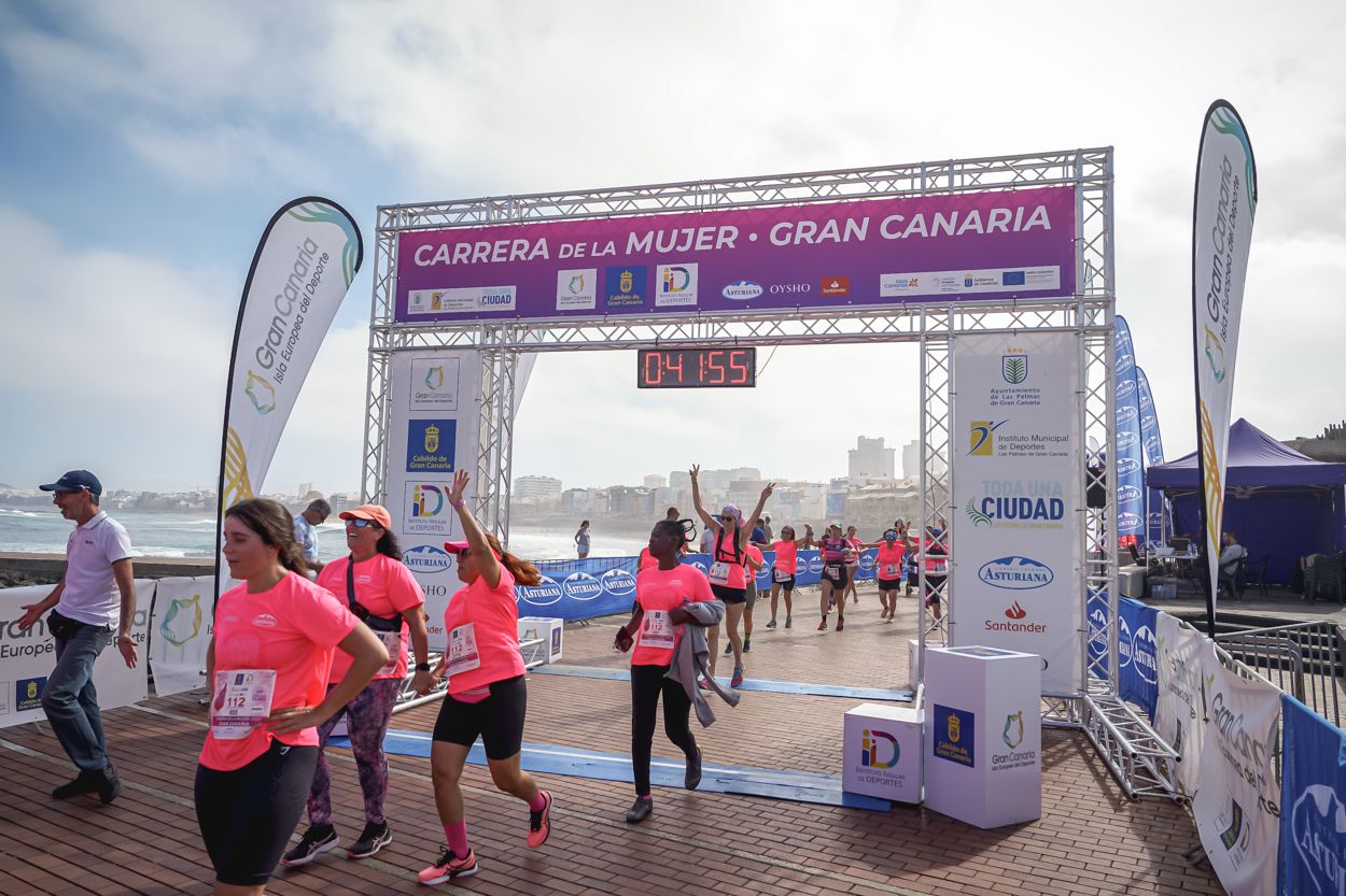 Las fotos de meta de la Carrera de la Mujer de Gran Canaria 11 41 06 15701 O