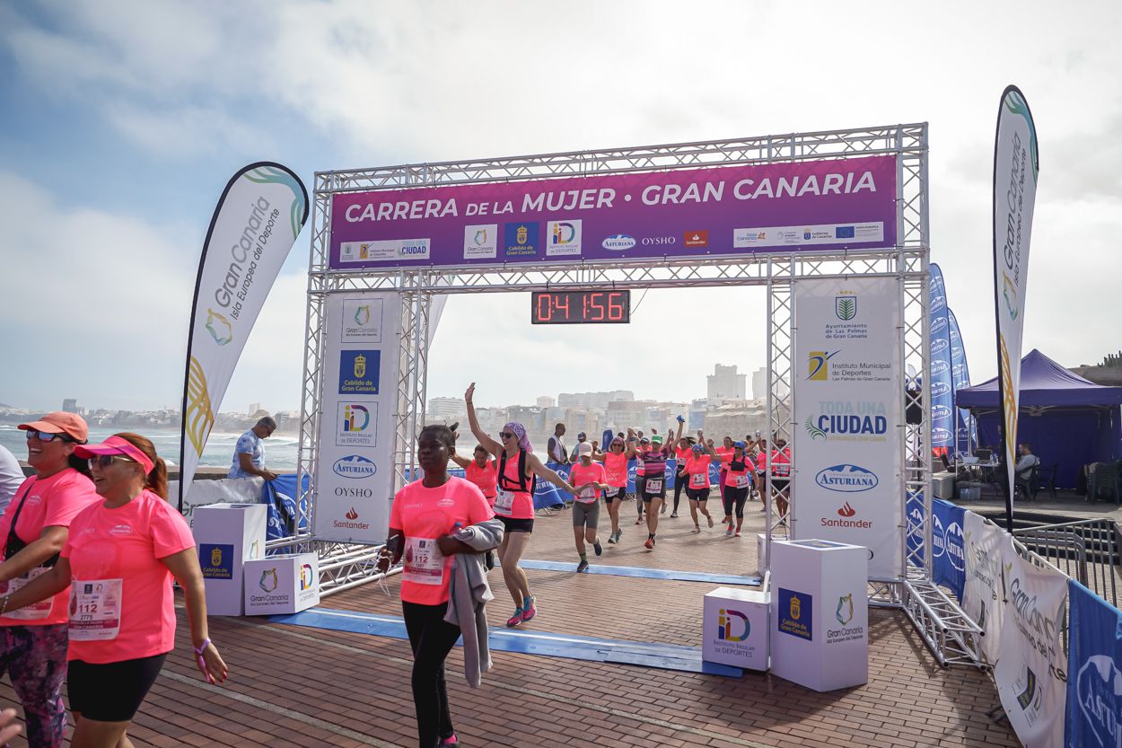 Las fotos de meta de la Carrera de la Mujer de Gran Canaria 11 41 07 15701 O