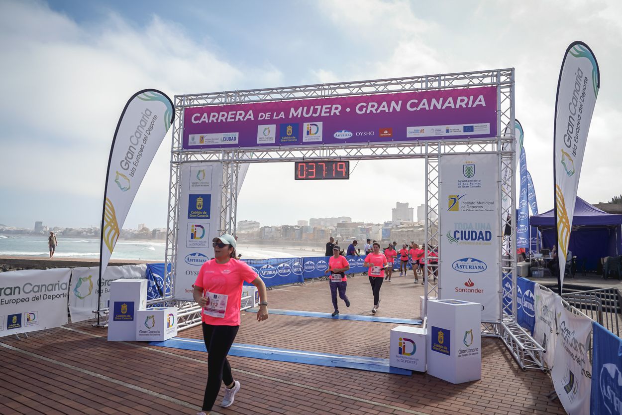Las fotos de meta de la Carrera de la Mujer de Gran Canaria 11 36 30 15701 O