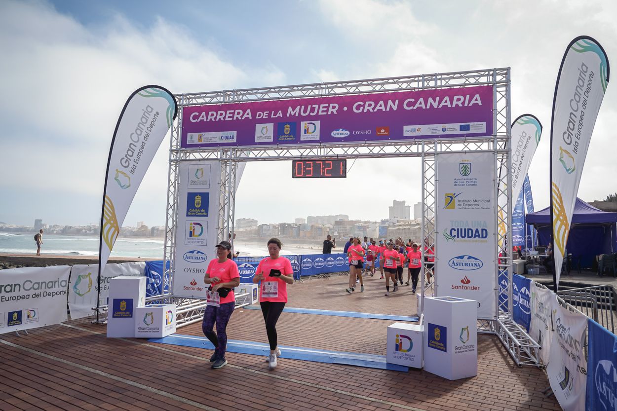 Las fotos de meta de la Carrera de la Mujer de Gran Canaria 11 36 32 15701 O