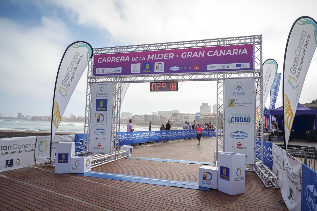 Las fotos de meta de la Carrera de la Mujer de Gran Canaria11 28 29 15701 O