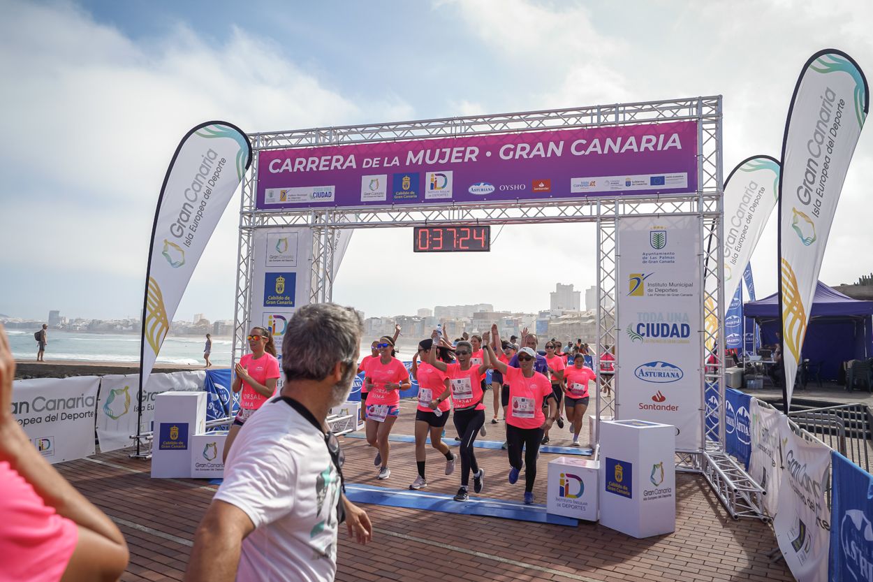 Las fotos de meta de la Carrera de la Mujer de Gran Canaria 11 36 35 15701 O