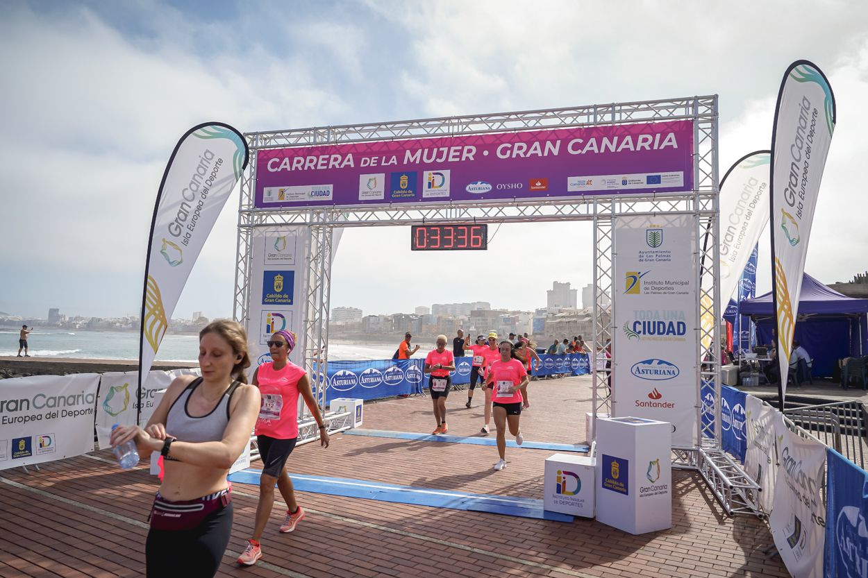 Las fotos de meta de la Carrera de la Mujer de Gran Canaria 11 32 47 15701 O