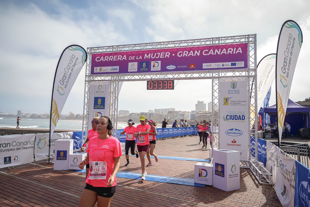 Las fotos de meta de la Carrera de la Mujer de Gran Canaria 11 32 49 15701 O