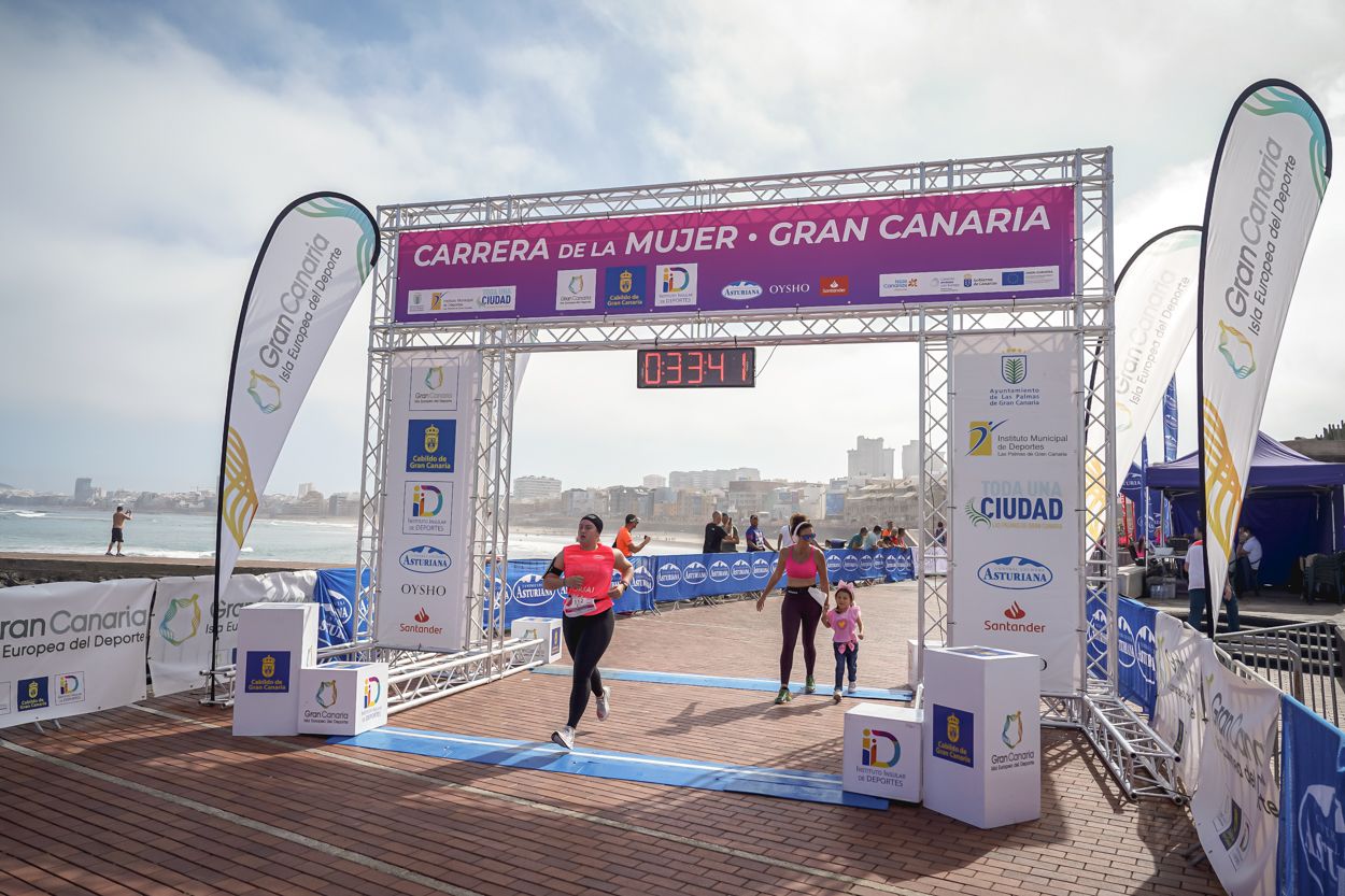 Las fotos de meta de la Carrera de la Mujer de Gran Canaria 11 32 52 15701 O