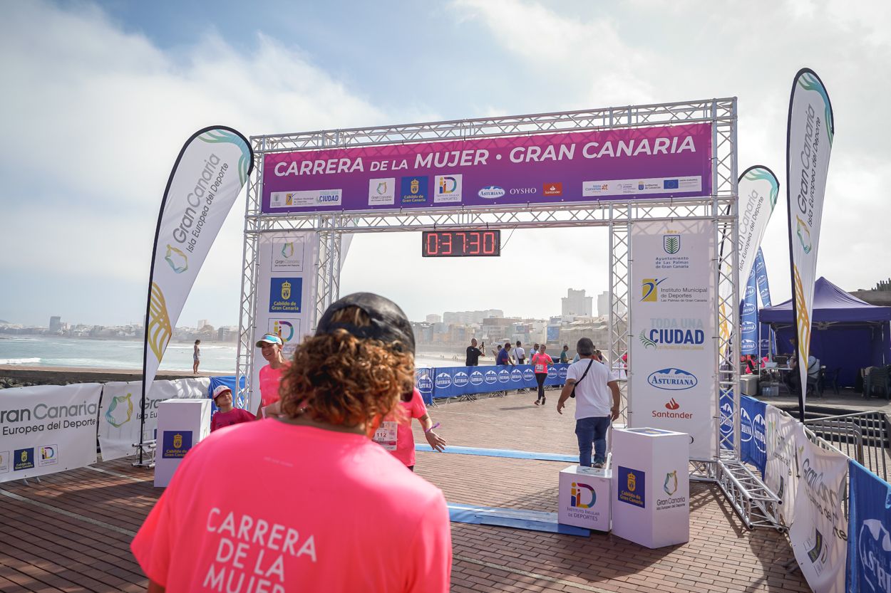 Las fotos de meta de la Carrera de la Mujer de Gran Canaria 11 36 41 15701 O