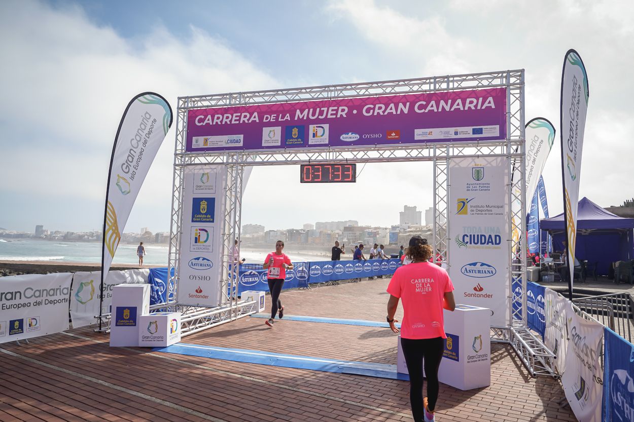 Las fotos de meta de la Carrera de la Mujer de Gran Canaria 11 36 44 15701 O
