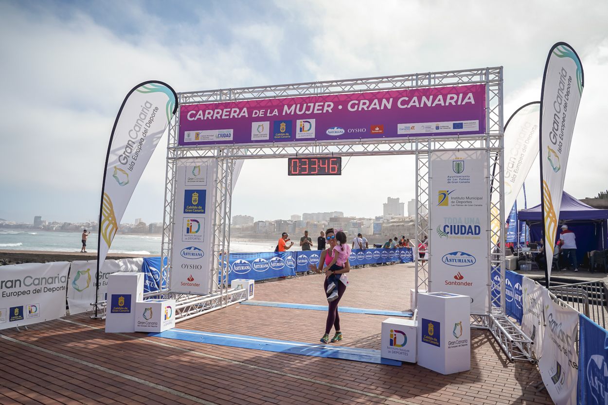 Las fotos de meta de la Carrera de la Mujer de Gran Canaria 11 32 56 15701 O