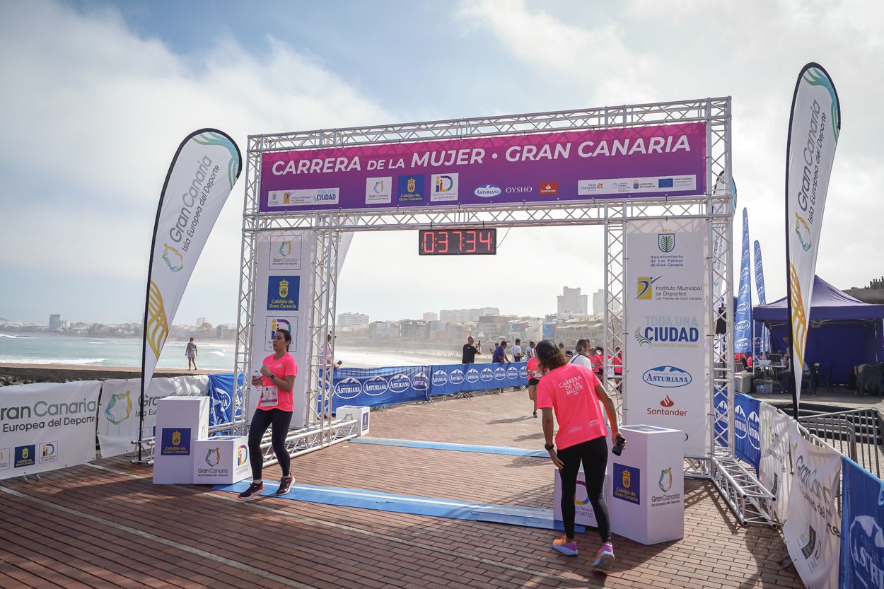 Las fotos de meta de la Carrera de la Mujer de Gran Canaria 11 36 45 15701 O
