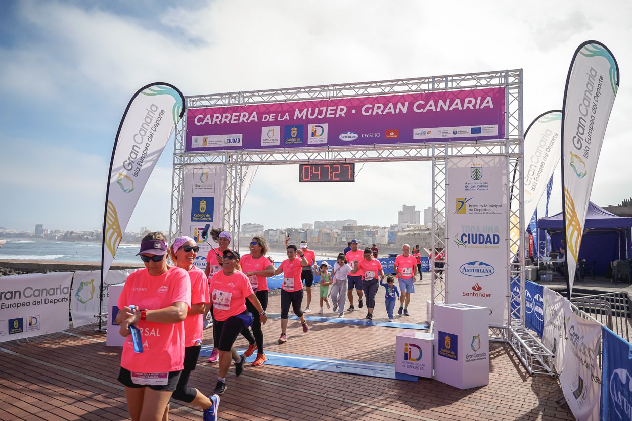 Las fotos de meta de la Carrera de la Mujer de Gran Canaria 11 46 38 15701 O