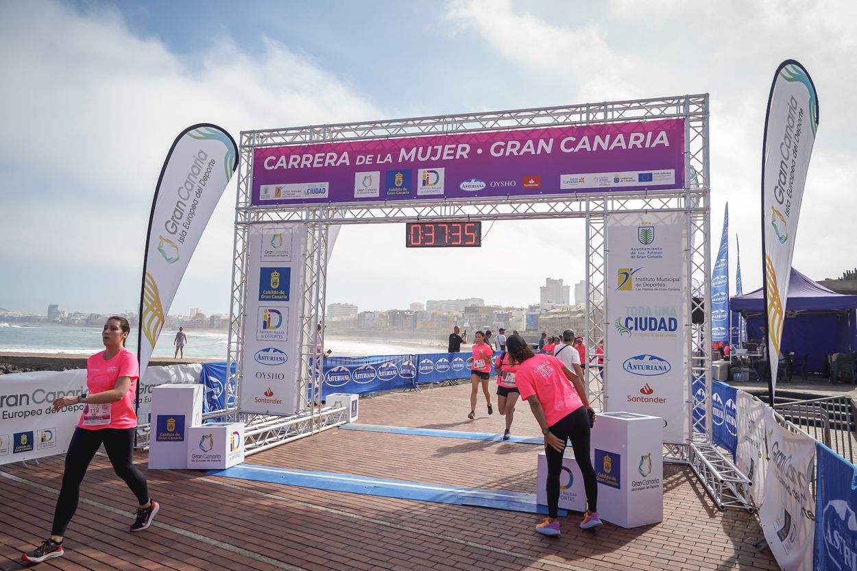 Las fotos de meta de la Carrera de la Mujer de Gran Canaria 11 36 46 15701 O