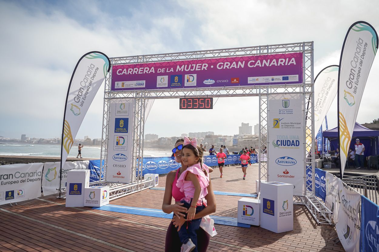 Las fotos de meta de la Carrera de la Mujer de Gran Canaria 11 33 00 15701 O