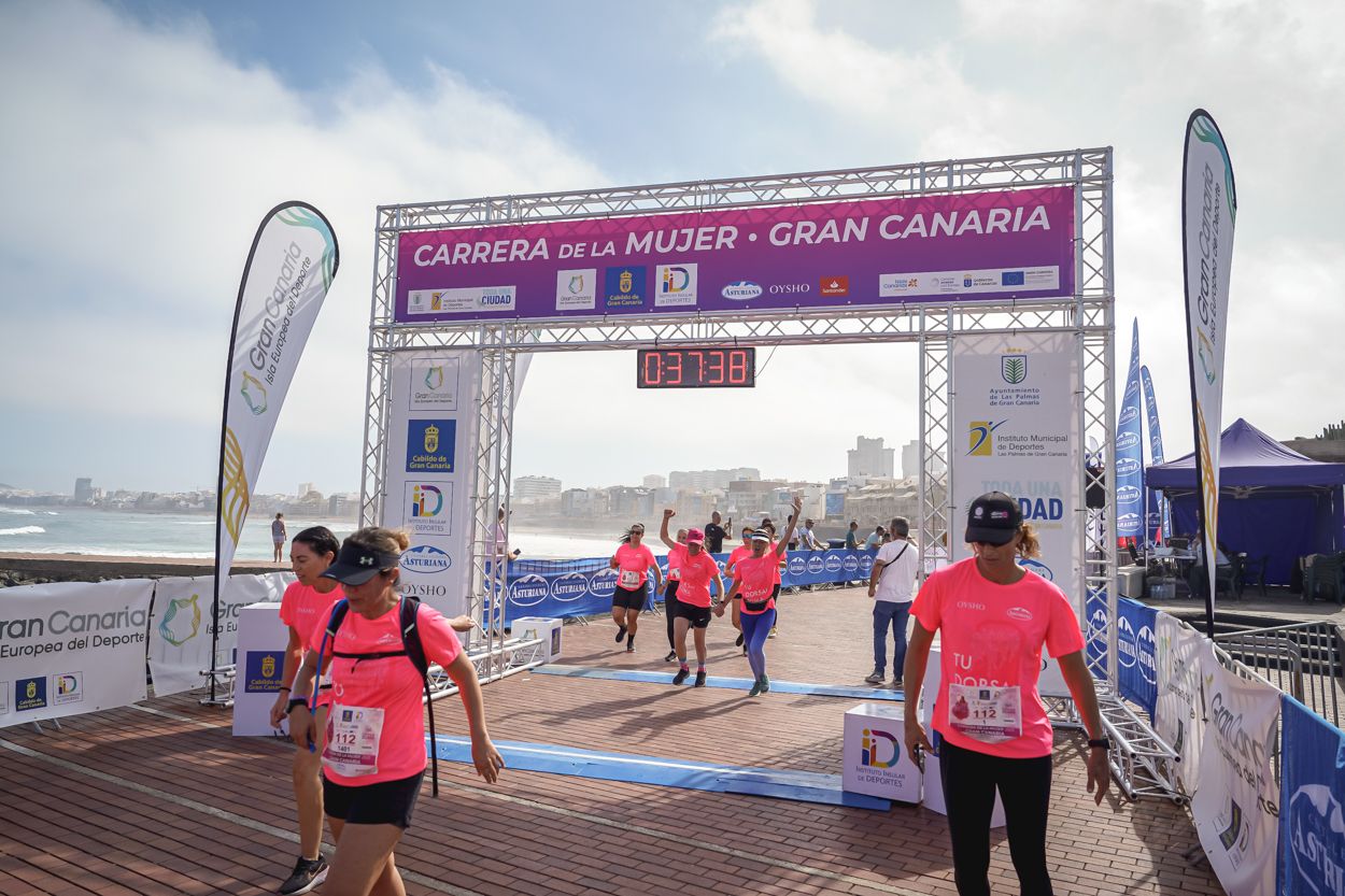 Las fotos de meta de la Carrera de la Mujer de Gran Canaria 11 36 49 15701 O