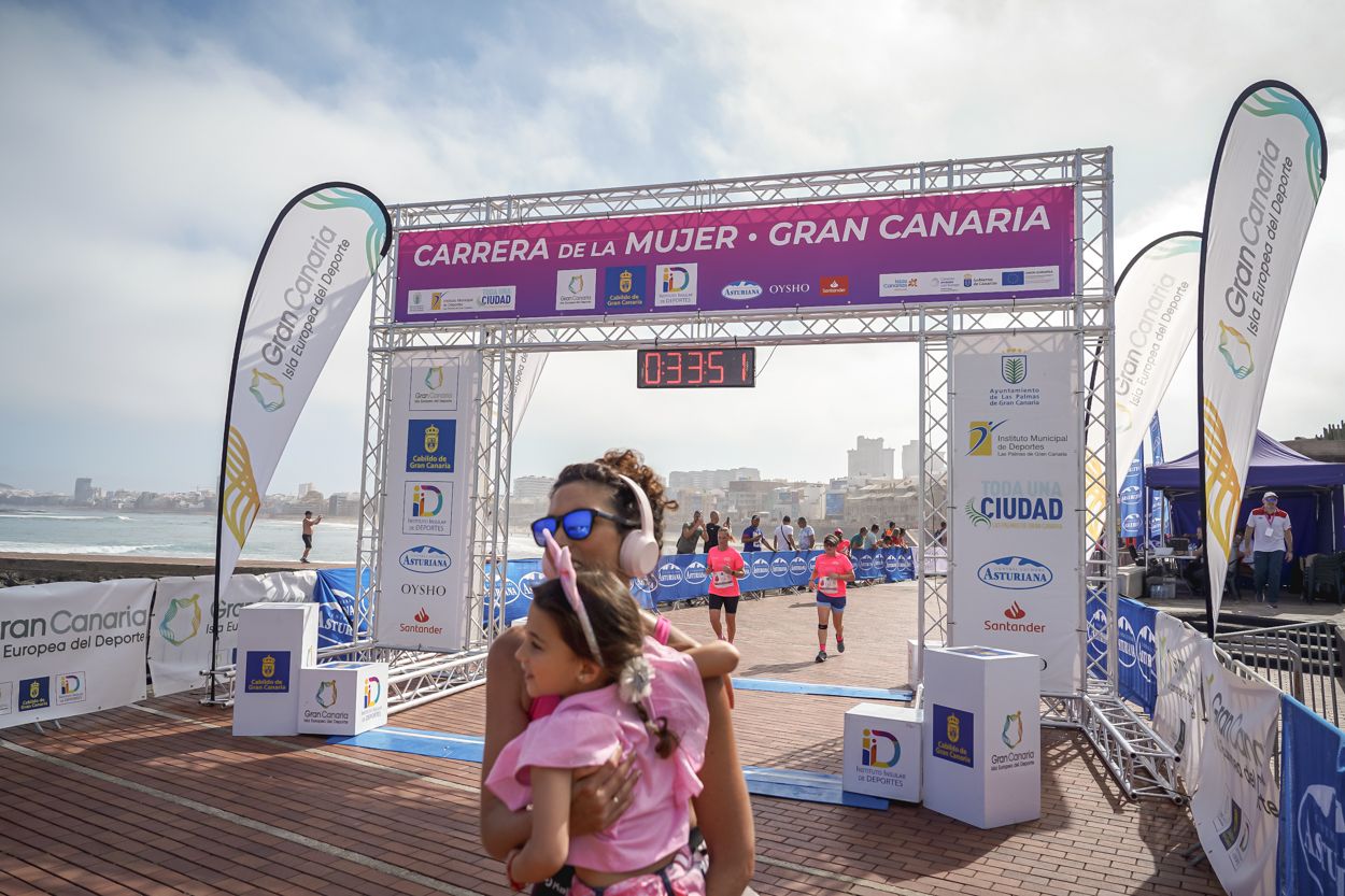 Las fotos de meta de la Carrera de la Mujer de Gran Canaria 11 33 02 15701 O