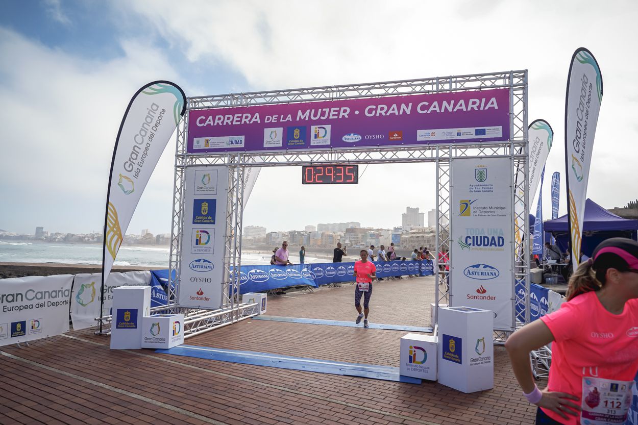 Las fotos de meta de la Carrera de la Mujer de Gran Canaria11 28 45 15701 O