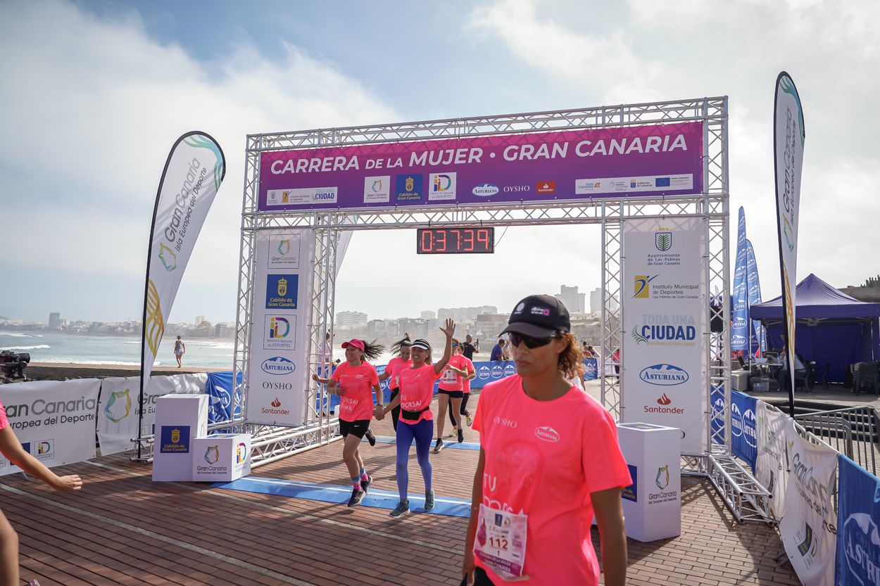 Las fotos de meta de la Carrera de la Mujer de Gran Canaria 11 36 50 15701 O