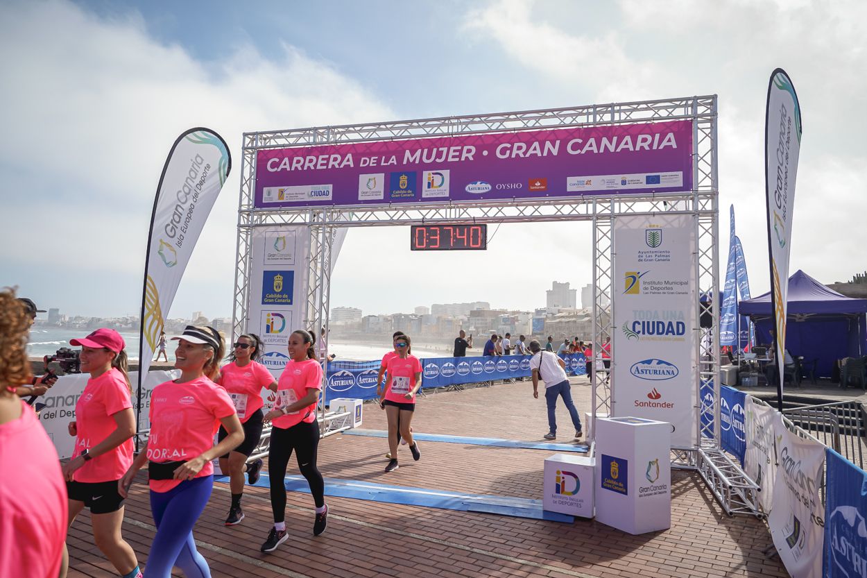 Las fotos de meta de la Carrera de la Mujer de Gran Canaria 11 36 51 15701 O