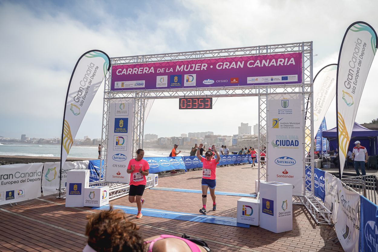 Las fotos de meta de la Carrera de la Mujer de Gran Canaria 11 33 04 15701 O