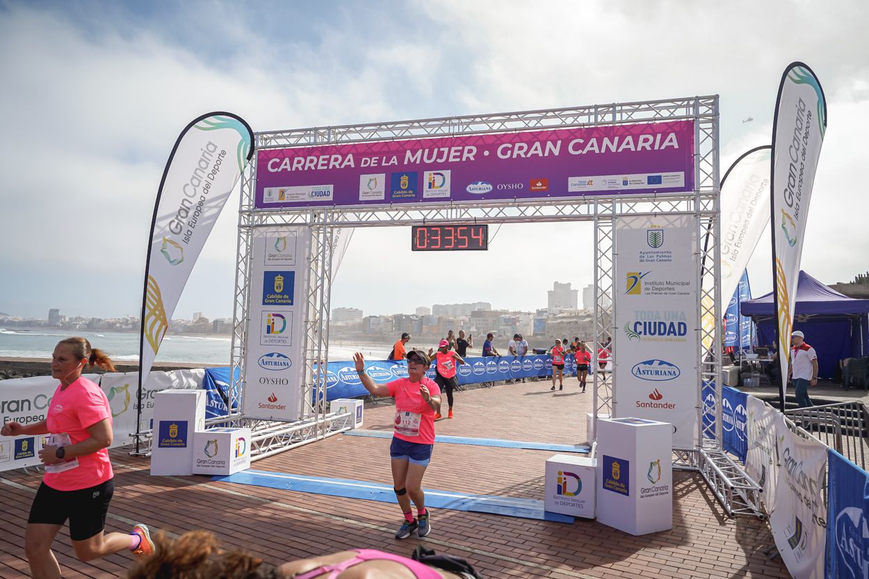 Las fotos de meta de la Carrera de la Mujer de Gran Canaria 11 33 05 15701 O