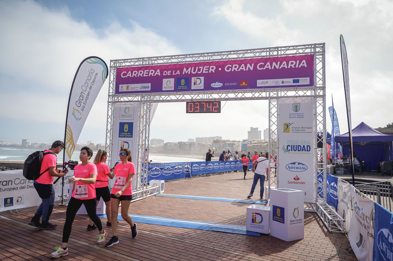 Las fotos de meta de la Carrera de la Mujer de Gran Canaria 11 36 53 15701 O