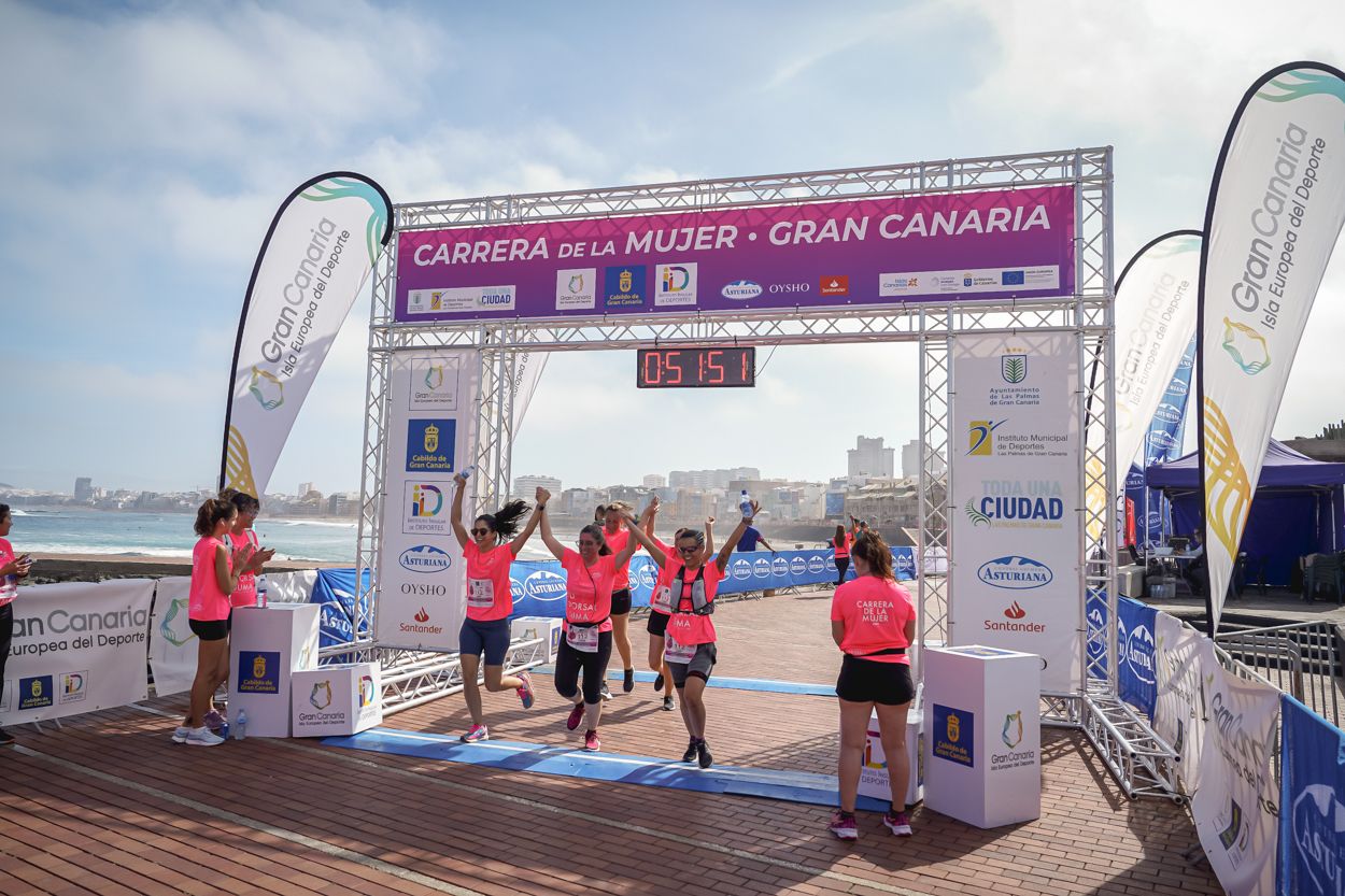 Las fotos de meta de la Carrera de la Mujer de Gran Canaria 11 51 02 15701 O