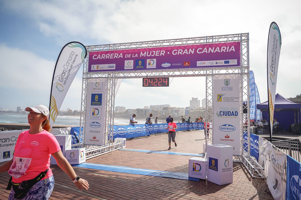 Las fotos de meta de la Carrera de la Mujer de Gran Canaria 11 41 34 15701 O