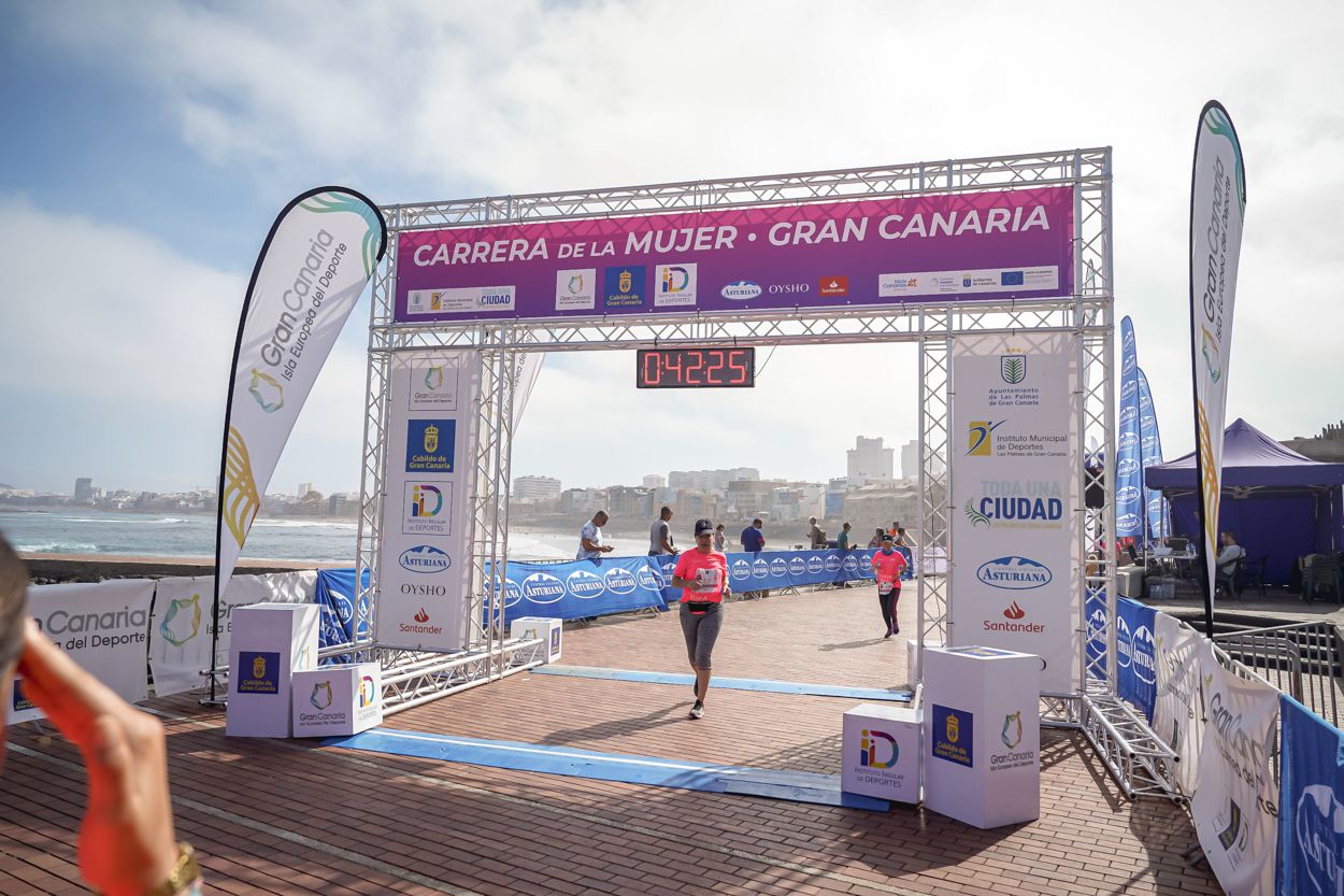 Las fotos de meta de la Carrera de la Mujer de Gran Canaria 11 41 35 15701 O
