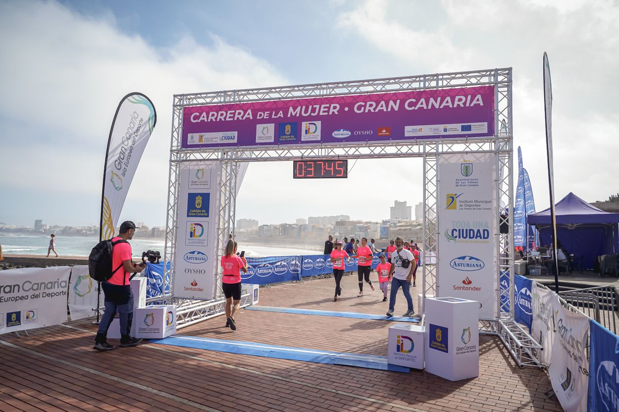 Las fotos de meta de la Carrera de la Mujer de Gran Canaria 11 36 55 15701 O
