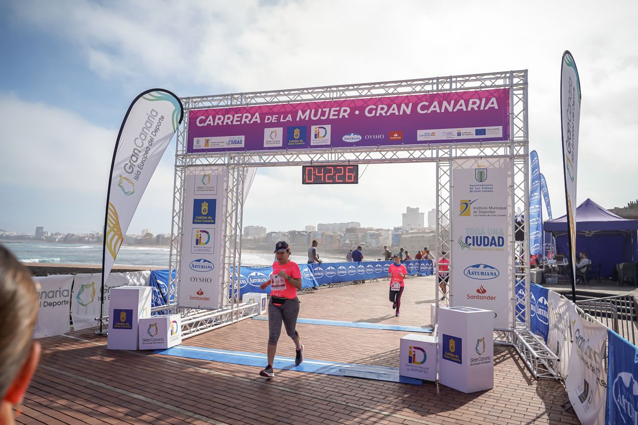 Las fotos de meta de la Carrera de la Mujer de Gran Canaria 11 41 36 15701 O