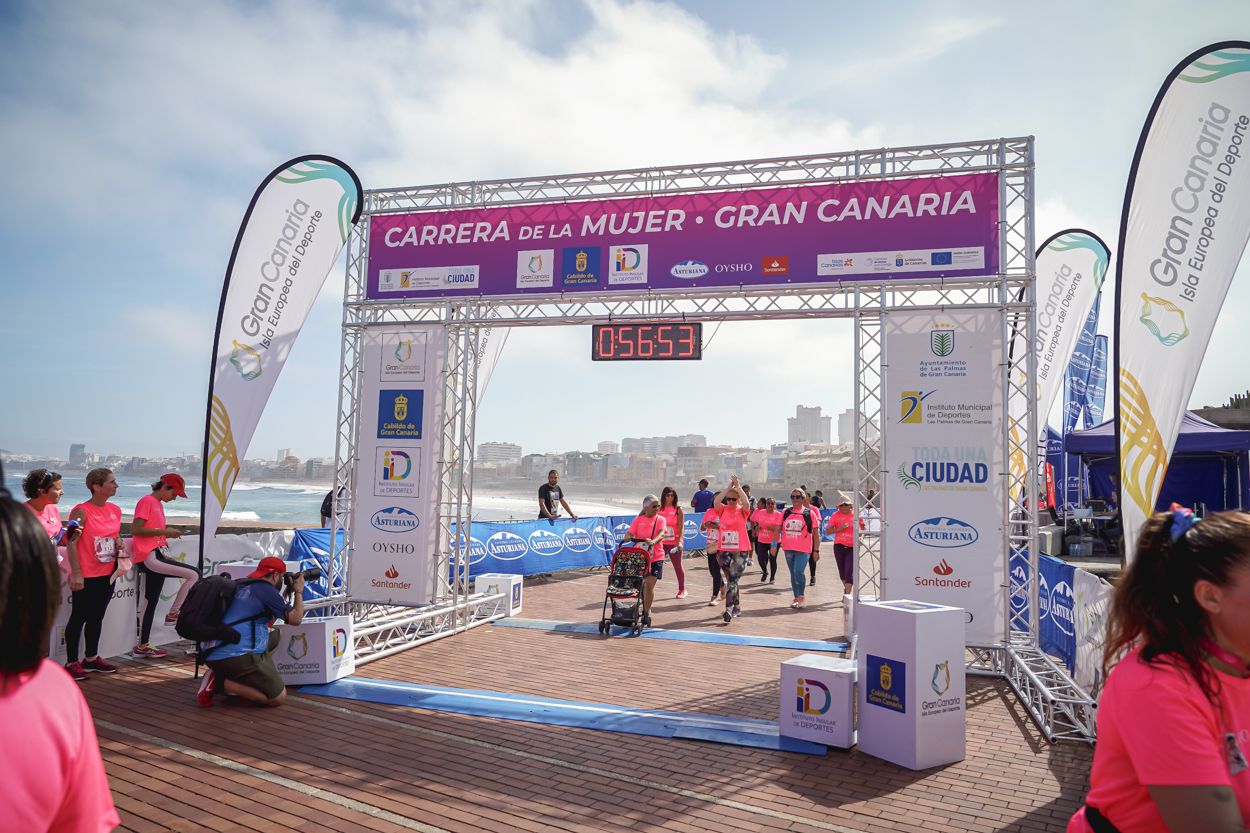 Las fotos de meta de la Carrera de la Mujer de Gran Canaria 11 56 04 15701 O