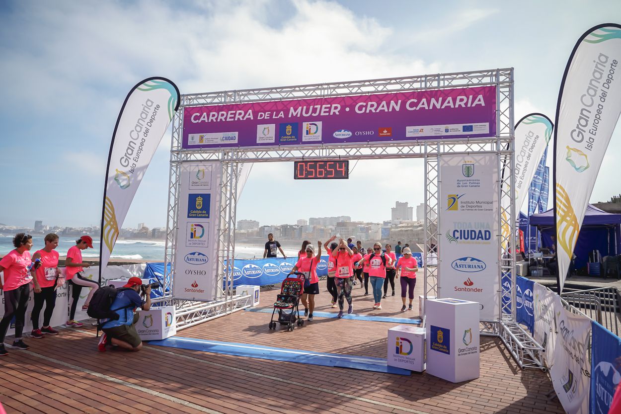 Las fotos de meta de la Carrera de la Mujer de Gran Canaria 11 56 05 15701 O