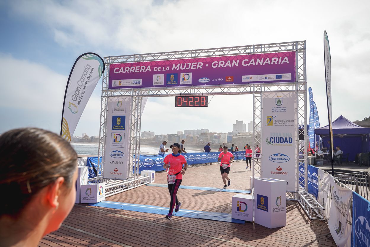 Las fotos de meta de la Carrera de la Mujer de Gran Canaria 11 41 39 15701 O
