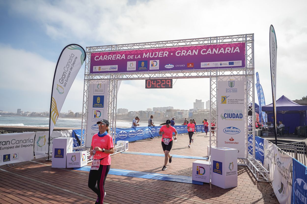 Las fotos de meta de la Carrera de la Mujer de Gran Canaria 11 41 40 15701 O