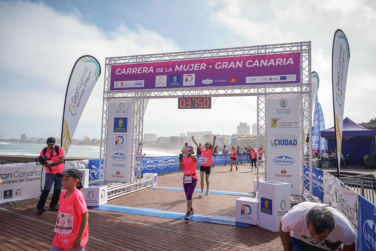 Las fotos de meta de la Carrera de la Mujer de Gran Canaria 11 37 01 15701 O