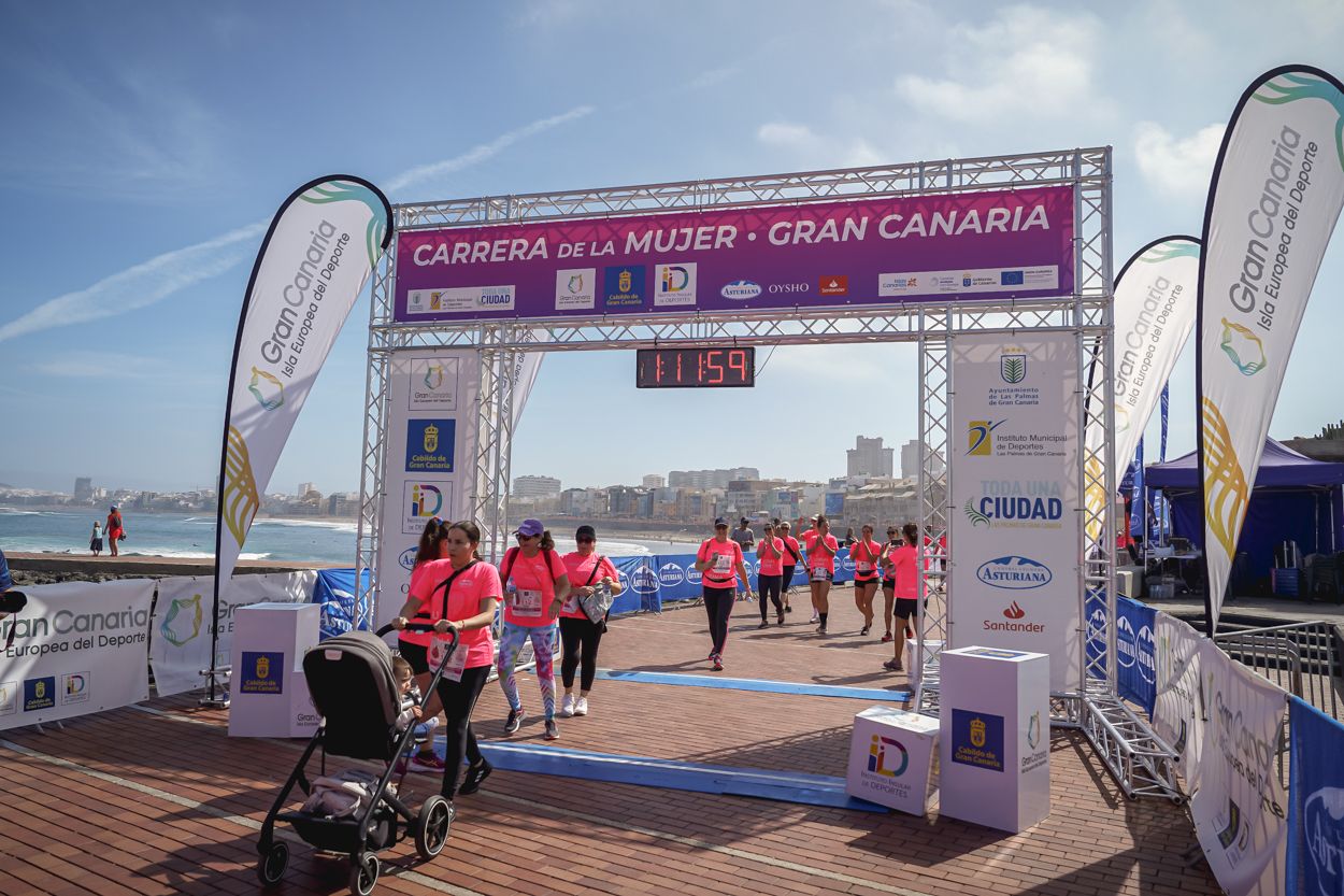 Las fotos de meta de la Carrera de la Mujer de Gran Canaria 12 11 10 15701 O