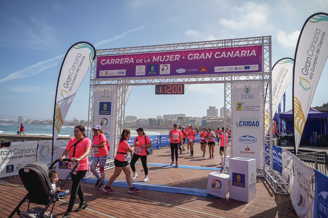 Las fotos de meta de la Carrera de la Mujer de Gran Canaria 12 11 11 15701 O