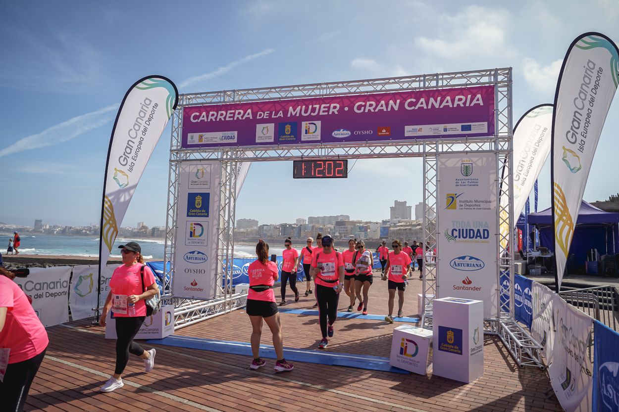 Las fotos de meta de la Carrera de la Mujer de Gran Canaria 12 11 13 15701 O