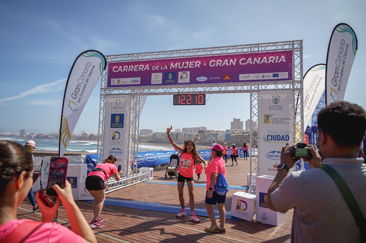 Las fotos de meta de la Carrera de la Mujer de Gran Canaria 12 21 21 15701 O