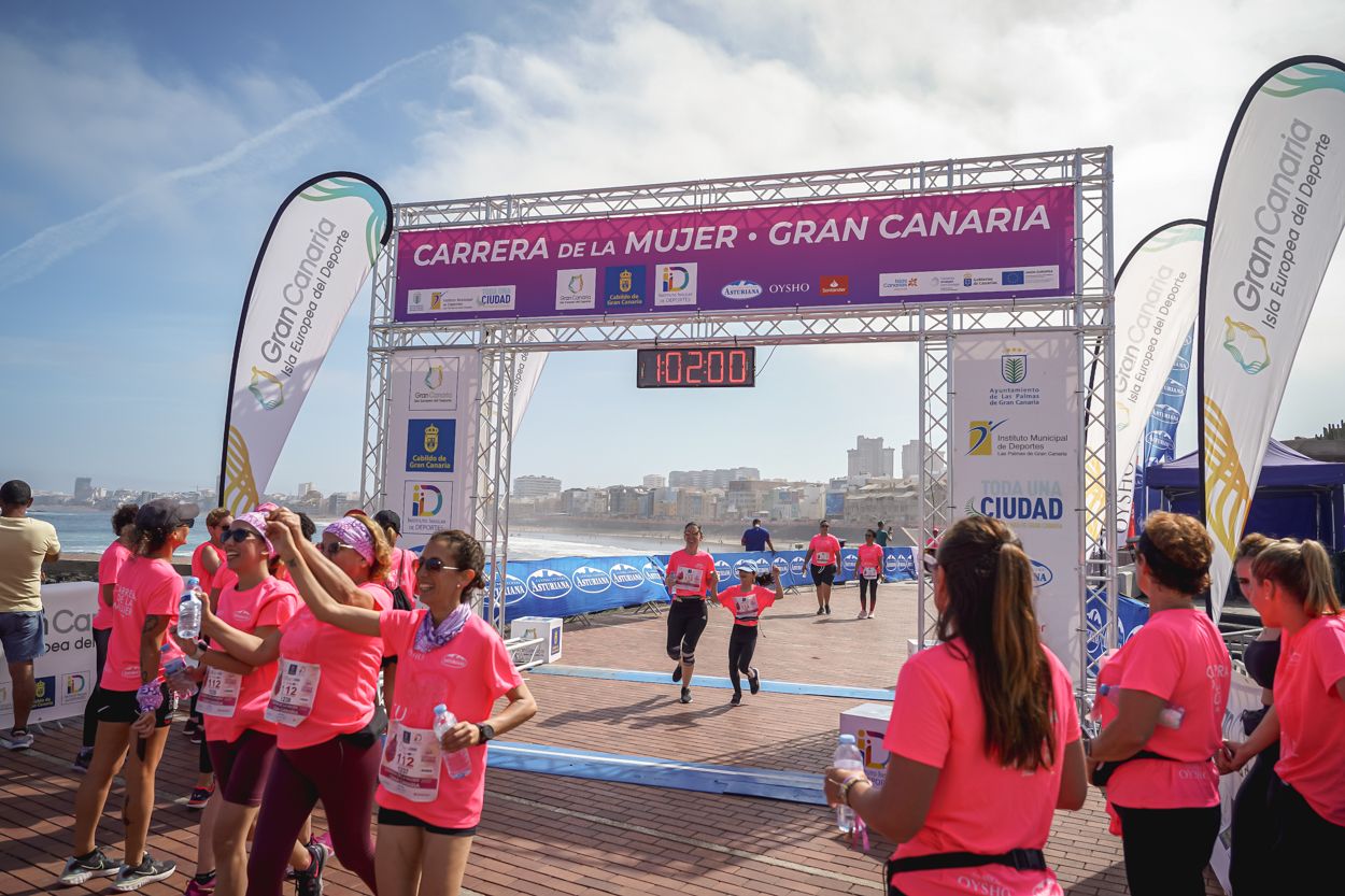 Las fotos de meta de la Carrera de la Mujer de Gran Canaria 12 01 11 15701 O