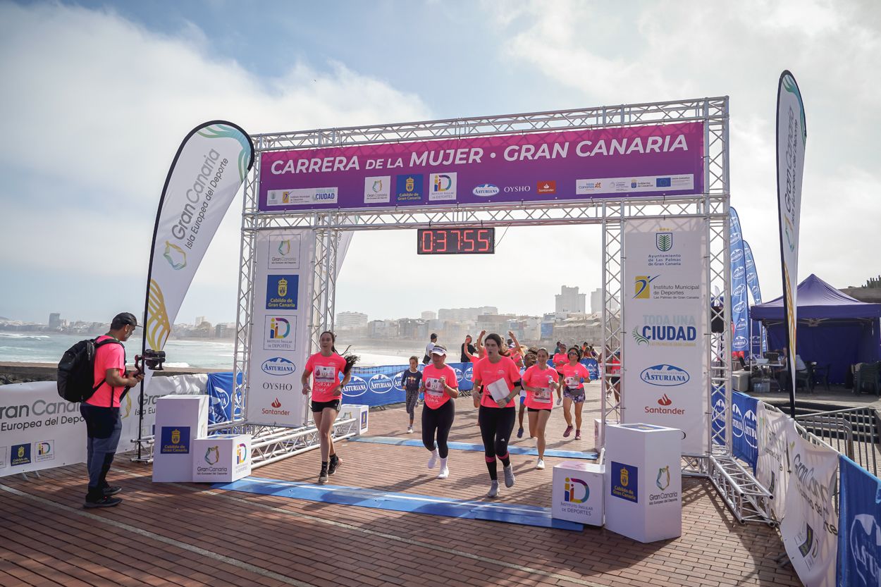 Las fotos de meta de la Carrera de la Mujer de Gran Canaria 11 37 05 15701 O