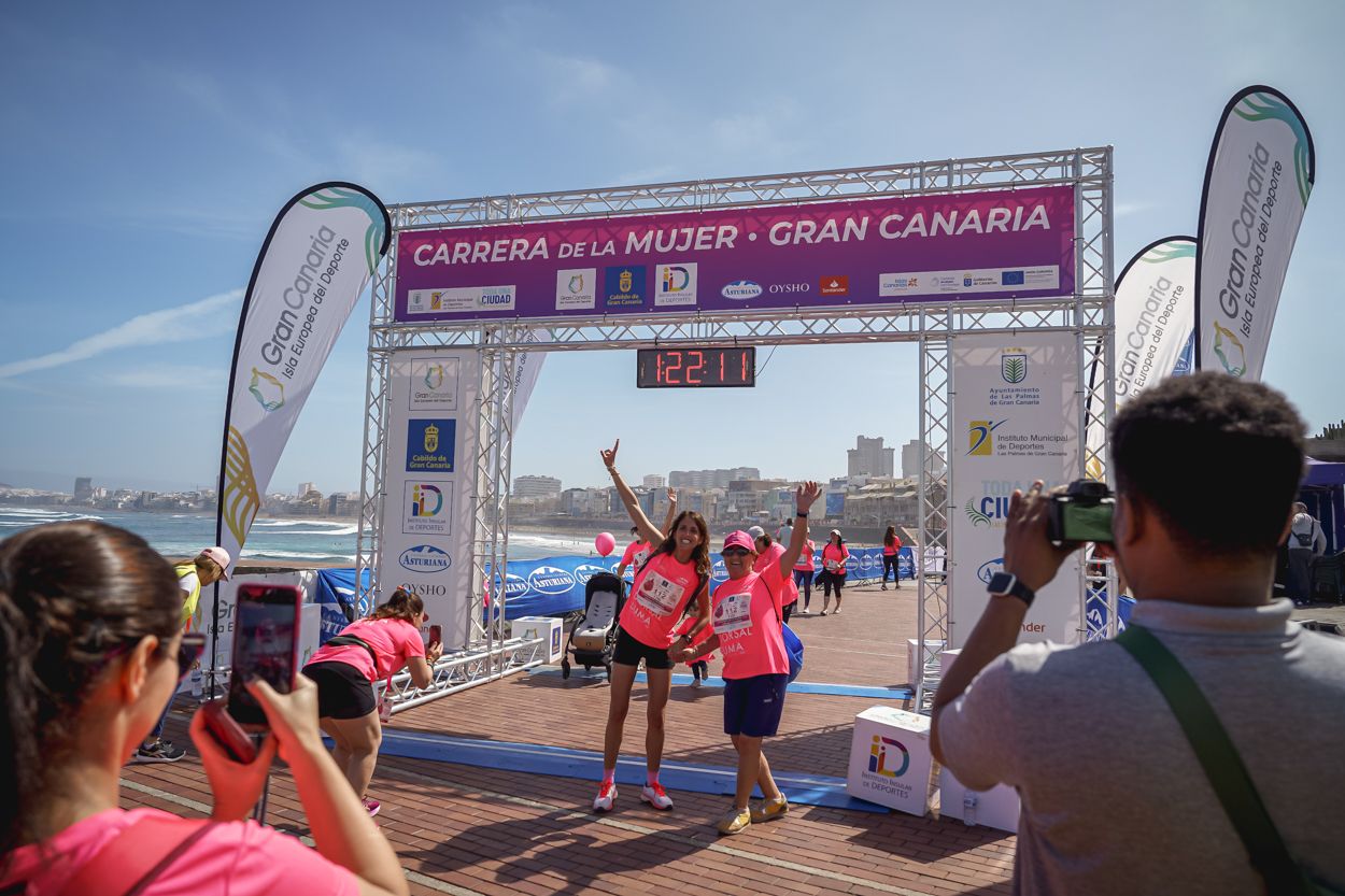 Las fotos de meta de la Carrera de la Mujer de Gran Canaria 12 21 22 15701 O