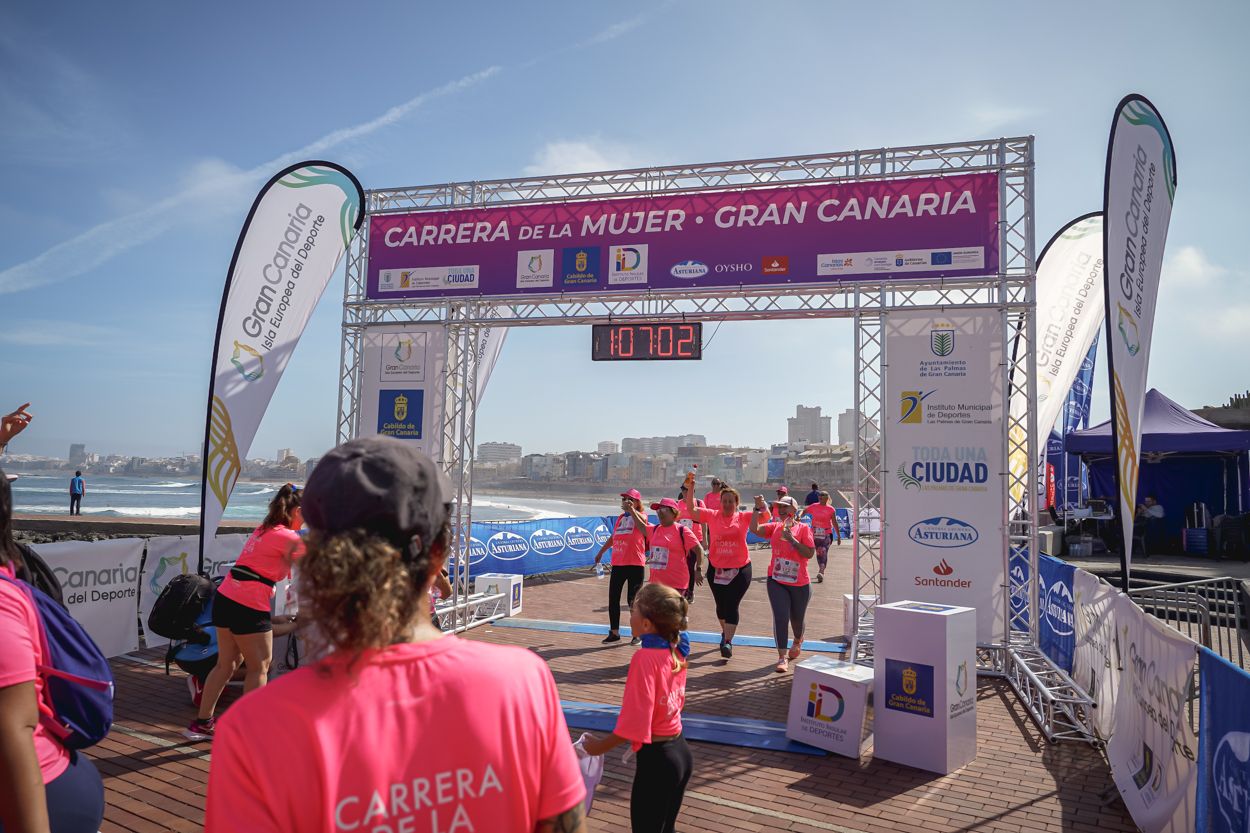 Las fotos de meta de la Carrera de la Mujer de Gran Canaria 12 06 13 15701 O