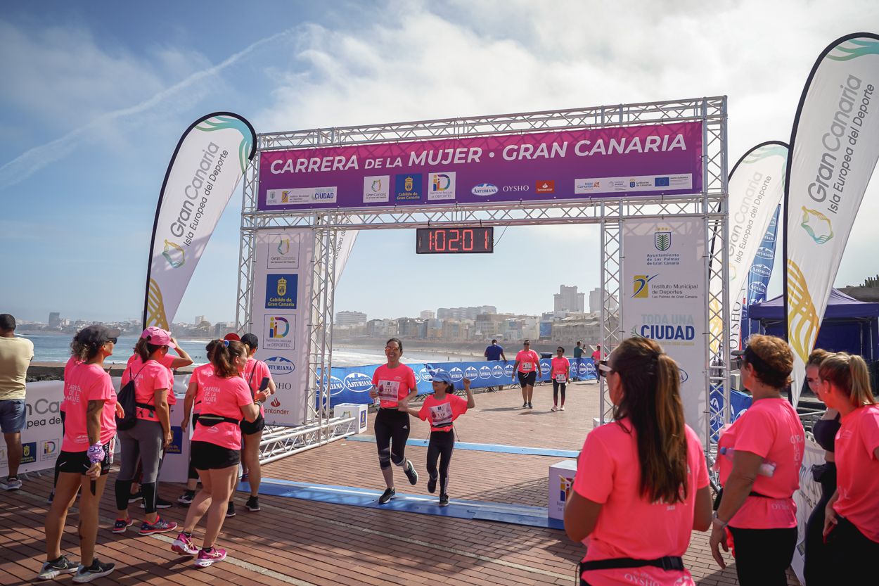 Las fotos de meta de la Carrera de la Mujer de Gran Canaria 12 01 12 15701 O
