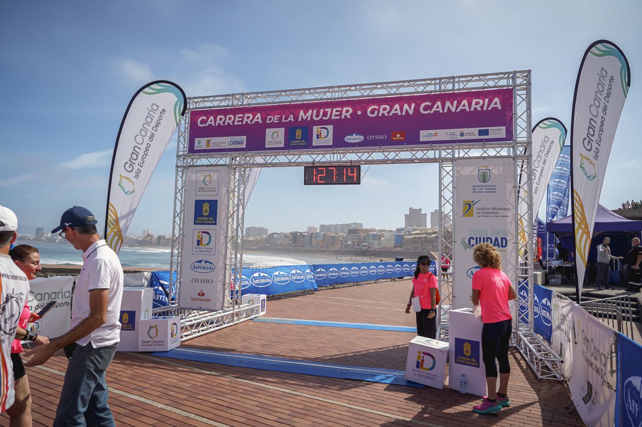 Las fotos de meta de la Carrera de la Mujer de Gran Canaria 12 26 25 15701 O