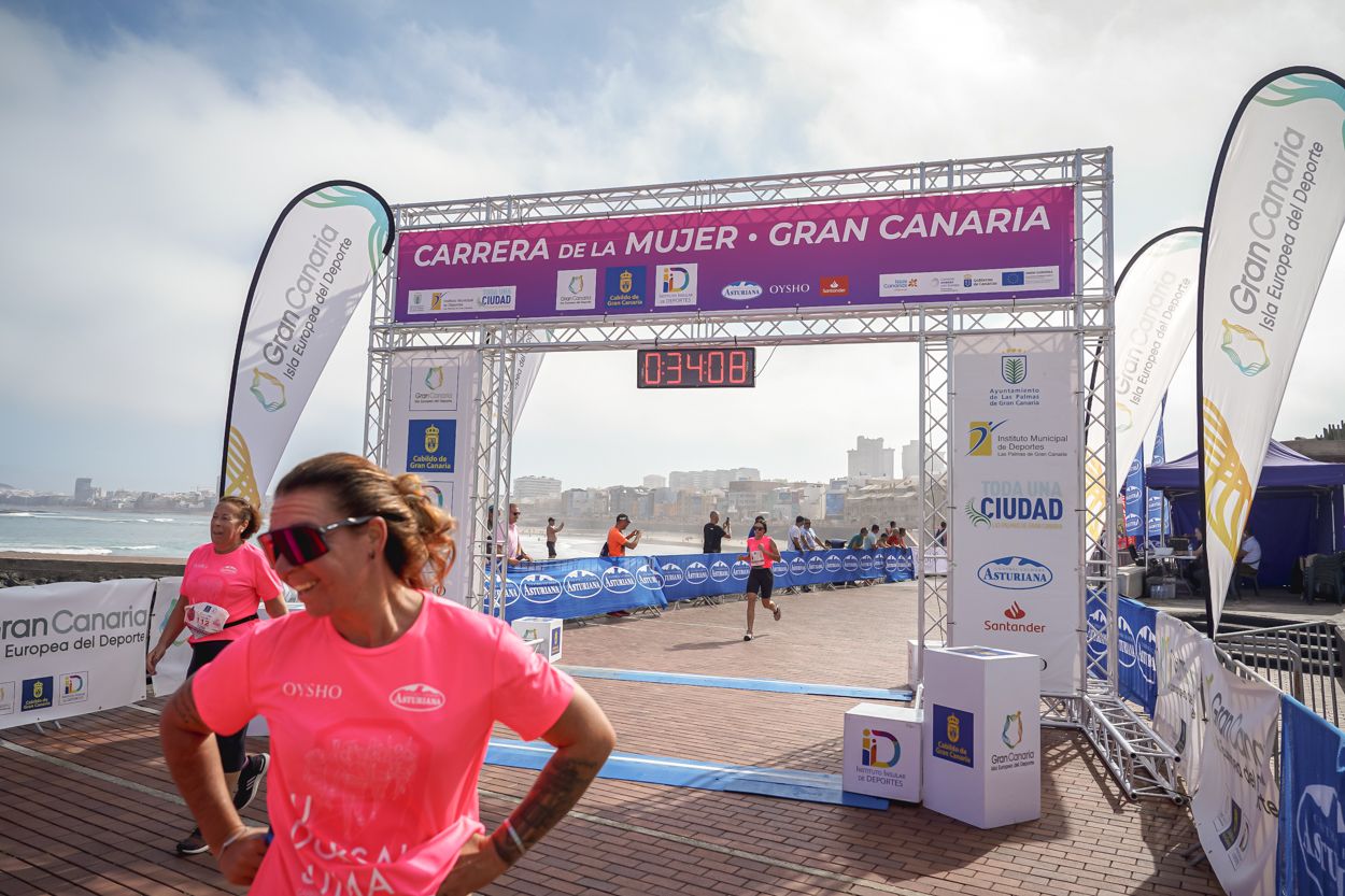 Las fotos de meta de la Carrera de la Mujer de Gran Canaria 11 33 19 15701 O