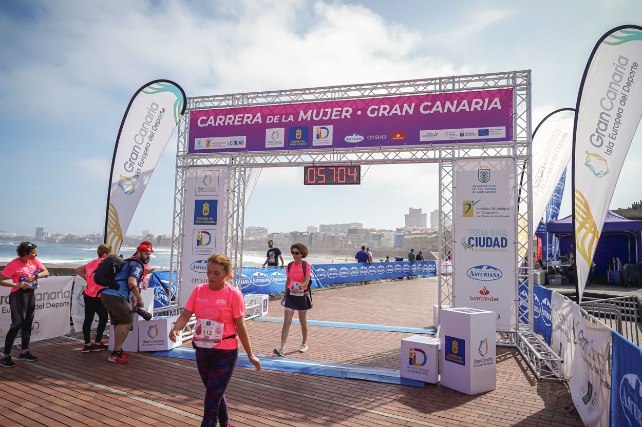 Las fotos de meta de la Carrera de la Mujer de Gran Canaria 11 56 15 15701 O