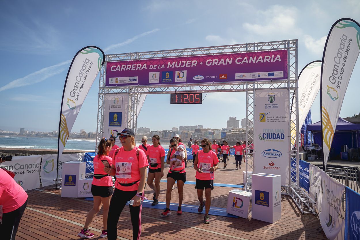 Las fotos de meta de la Carrera de la Mujer de Gran Canaria 12 11 16 15701 O