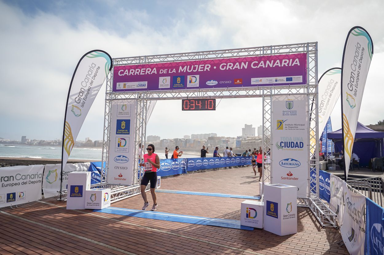 Las fotos de meta de la Carrera de la Mujer de Gran Canaria 11 33 21 15701 O