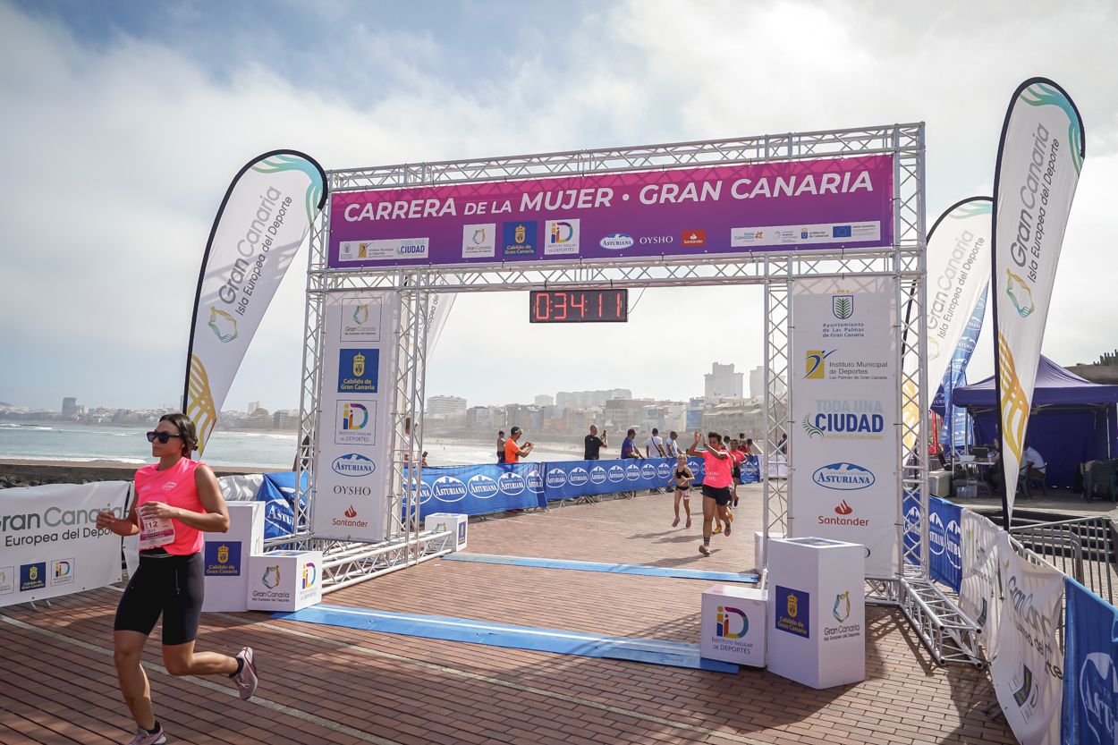 Las fotos de meta de la Carrera de la Mujer de Gran Canaria 11 33 22 15701 O
